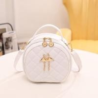 ราคา กระเป๋าสะพายไหล่ขนาดเล็กแบบกลมสำหรับผู้หญิง กระเป๋าสะพายไหล่แบบลำลอง ปักลาย 2023 กระเป๋าสะพายไหล่แบบใหม่สไตล์เรียบง่ายลายดอกไม้ปักลาย (23152109352)