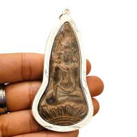 ราคา พระโคนสมอ ปางมารศรีวิชัย เนื้อชินเก่า เลี่ยมกรอบเงินพรีเมี่ยมเกรด A เป็นพระกรุเก่าหายากมากน่าเก็บสะสมบูชา (21737333650)