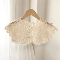 ราคา ผ้าพันคอแบบโปร่งลายลูกไม้สไตล์เกาหลีสำหรับผู้หญิง ปกเสื้อปลอม เสื้อคลุมไหล่แบบทันสมัย แฟชั่นฤดูร้อน ปกป้องแสงแดด ตกแต่งด้วยลูกไม้ (22334336259)