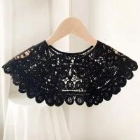 ราคา ผ้าพันคอแบบโปร่งลายลูกไม้สไตล์เกาหลีสำหรับผู้หญิง ปกเสื้อปลอม เสื้อคลุมไหล่แบบทันสมัย แฟชั่นฤดูร้อน ปกป้องแสงแดด ตกแต่งด้วยลูกไม้ (22334336260)