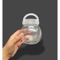 ราคา 10ใบ 0073 กระปุกPET ทรงกลม 300 ml ใส่ขนม ใส่ของ ใส่อาหาร กระปุกน้ำพริก กระปุกขนม ฝาล็อค กันลม มีหูหิ้ว (12757180717)