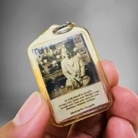 ราคา รูปถ่ายรุ่นเก่าแม่ชีบุญเรือน โตงบุญเติม ด้านหลังปั๊มตาวัด เลี่ยมกรอบกันน้ำอย่างดี (20499571225)