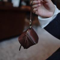 ราคา กระเป๋าใส่เหรียญหนังแท้ขนาดเล็กสไตล์ย้อนยุค กระเป๋าใส่กุญแจพร้อมสายหูฟัง ความจุขนาดใหญ่ กระเป๋าใส่เหรียญ กระเป๋าใส่เหรียญหนัง PU (24302051622)