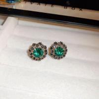 ราคา ต่างหูตุ้มหูประดับพลอยเทียมสีเขียวต่างหูสไตล์วินเทจหรูหราเรียบง่ายอเนกประสงค์สำหรับผู้หญิงขายส่ง (24548051308)