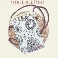 ราคา กระเป๋าสะพายข้าง กระเป๋า ผ้าฝ้ายพื้นเมือง งานย้อมคราม ย้อมลาย กระเป๋าฝ้าฝ้ายใบเล็ก สายสะพายพาดลำตัว (9350409440)