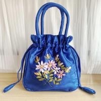 ราคา Ladies flower grass embroidery handbag fashionable mini portable handbag ethnic embroidery tote bag mommy shopping shopping and shopping handbag water bucket bag (23535523665)