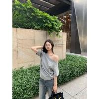 ราคา XANLYSHE สีขาวมุมเฉียงเปิดไหล่โชว์ไหปลาร้าเซ็กซี่เปิดไหล่แขนสั้นเสื้อยืดผู้หญิงต้นฤดูใบไม้ร่วงหลวมสบายไหล่ (24296238629)