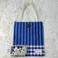 ราคา กระเป๋าผ้าขาวม้า กระเป๋าผ้าคราม ขนาด 10 x 9 นิ้ว แถมกระเป๋าใส่เหรียญใบเล็ก สั่ง 1 ได้ 2 ใบ กระเป๋าลายไทย ของที่ระลึก ของชำร่วย ของฝาก กระเป๋าพื้นเมือง (24432336972)