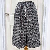 ราคา กางเกงลายไทย กางเกงผ้าถุง กางเกงผ้าถุงลายไทย มีกระเป๋าข้าง สีสวยผ้านิ่มใส่สบาย (23971612643)