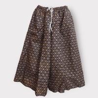 ราคา กางเกงลายไทย กางเกงผ้าถุง กางเกงผ้าถุงลายไทย มีกระเป๋าข้าง สีสวยผ้านิ่มใส่สบาย (23971612678)