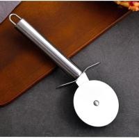 ราคา มีดตัดพิซซ่า มีดหั่นพิซซ่า มีดกลมหั่นพิซซ่า ที่ตัดพิซซ่าขนาด 7 5 นิ้ว ที่ตัดแป้งสแตนเลส ลูกกลิ้งตัดแป้ง ที่ตัดแป้งพิซซ่า (3494356250)