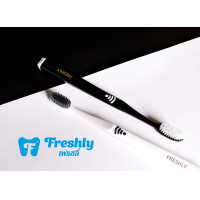 ราคา Freshly แปรงสีฟัน แพ็ค 2 ด้าม ขนแปรงนุ่ม Freshly Black White Toothbrushes F880 (16482501744)