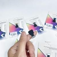 ราคา cxshop จุกปิดรูชาร์จมือถือ กันฝุ่น มีกาวป้องกันหล่นหาย สำหรับ iPhone Android USB Type C (24543804988)