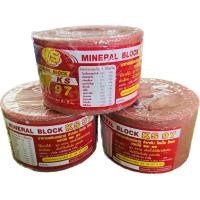 ราคา เกลือแร่วัว สีแดง เกลือวัว KS97 ก้อนละ 2กิโลกรัม สำหรับโคเนื้อ โคนม กระบือ แพะ แกะ ม้า มีแร่ธาตุครบถ้วน (17261161451)