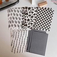 ราคา กระดาษลายนมลายเสือดาวลายสก๊อตสไตล์เกาหลีสีดำและสีขาวสร้างสรรค์สดใสของตกแต่งสมุดโน้ตกระดาษห่อใส่ด้านใน (21118369909)