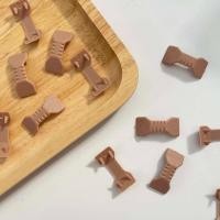 ราคา ตะขอยึดผ้าพันเคล็ดสีขาว สีน้ำตาล ตะขอเกี่ยวผ้าก๊อต ตะขอเกี่ยวผ้าพันแผล ตะขอ (17276769268)