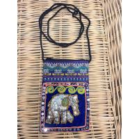 ราคา กระเป๋าช้างปักเลื่อมมีซิป ซับในและสายสะพาย (22513267257)