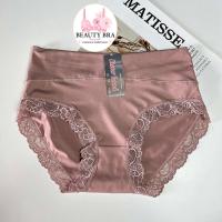 ราคา กางเกงในผ้าลื่น sister hood 733 เอว 24 30 ใส่สบาย กางเกงชั้นใน แต่งขอบขาลูกไม้ เต็มก้น ฟรีไซส์ (18333460568)