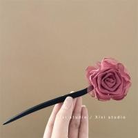 ราคา ดอกไม้สีเขียวที่คาดผมรูปกุหลาบสไตล์ชาติย้อนยุคปิ่นไม้ปักผมสไตล์จีนอารมณ์ Updo ดอกไม้ผ้าโพกศีรษะที่คาดผม (24554643631)