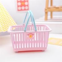 ราคา ตะกร้าเก็บของ ตะกร้าสี่เหลี่ยมกลม พร้อมที่จับ กล่องเก็บของพลาสติกขนาดเล็ก ที่เก็บเครื่องเขียนสำนักงาน ภาชนะตั้งโต๊ะแบบพกพา (24383211935)