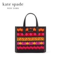 ราคา Kate Spade New York กระเป๋าโท้ท กระเป๋าทรงสี่เหลี่ยมรุ่น Manhattan Carnival Fair Isle Small Tote KE164 650 สีชมพู (23894327592)