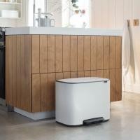 ราคา Brabantia ถังขยะ สแตนเลส แบบเหยียบ ทรงสี่เหลี่ยม BO Pedal Bin 36 L White (14326158893)