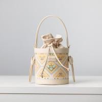 ราคา Chaksarn กระเป๋าเสื่อกกทอมือผสมหนังวัวแท้รุ่น Mini Krathip กระเป๋าสะพายทรงถังในเล็ก (25021235001)