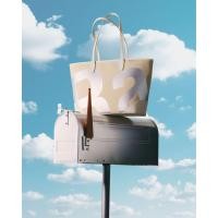 ราคา พร้อมส่งแท้ กระเป๋าทรง Tote Bag ขนาดใหม่ Rally City Tote มี 3 เฉดสี Classic Black สีดำ Wine สีแดงไวน์ Mercury สีครีม (24918624201)