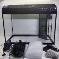 ราคา ตู้ปลา 24 นิ้ว มีกั้นกรองและอุปกรณ์ กระจกหนา 5 มิล พร้อมฝาปิดตู้ มีไฟและปลั๊ก (767890546)