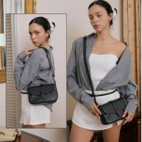 ราคา Charinbag Kate ออกแบบสายสะพาย ปรับให้เป็นแบบคล้องไหล่ได้ หรือสะพายยาวได้ในเส้นเดียวกัน กระเป๋าหนังวัวแท้นุ่ม เบามาก (16626793094)