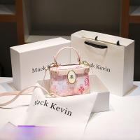 ราคา กระเป๋าสะพายข้างทรงกล่องหนังแท้ MACK KEVIN สำหรับผู้หญิง กระเป๋าสตางค์ทรงกล่องสี่เหลี่ยมสีดำและสีขาว กระเป๋าถือแบบมีซิป กระเป๋าสะพายข้างแบบมีสายรัดแบบลำลอง (22534638742)
