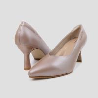 ราคา ST JAMES รองเท้าหนังแท้ รองเท้าคัทชู หัวแหลม ส้น 7 5 CM รุ่น KIMBERLY สี L OVALTINE l รองเท้าคัทชูผู้หญิง (24851954050)