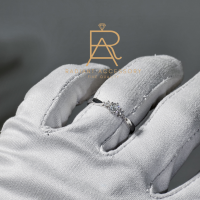 ราคา แหวนเงินแท้เม็ดชูฝังเพชร Moissanite 0 3 กะรัต ทรงกลม ประดับบ่าสองข้าง ชุบทองคำขาว (24655296438)