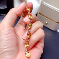 ราคา สร้อยข้อมือเงินชุบนากแท้ประดับพลอยบุษราคัมแท้ทรงไข่ฝังสลับพลอยเพทายขาว (19457965918)