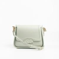 ราคา PLAYBOY รุ่น Bliss Bag กระเป๋าสะพายข้างผู้หญิง รหัส ST B251PB604 ดีไซน์ทรง Flap bag ฝาพลับโลโก้หนังปั้มนูน สีมินิมอล มี 2 สี Misty mint และ Coconut Milk (23815560665)