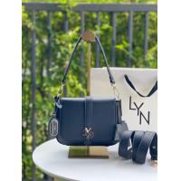 ราคา กระเป๋าแฟชั่นทรง LYN New Collection 2025 Size8 สินค้ามาใหม่ชนช็อปSALE 60 70 OFF แท้outlet สวยตรงปก (24439943552)