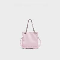 ราคา CHARLES and KEITH CK2 80151536 กระเป๋าโท้ตแบบพกพาสายรัดเรียบง่าย (24795883782)