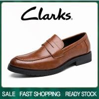 ราคา Clarks รองเท้าผู้ชาย รุ่น สีดำ รองเท้าหนังแท้ รองเท้าทางการ รองเท้าแบบสวม รองเท้าแต่งงาน รองเท้าหนังผู้ชาย (19681055574)