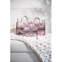 ราคา Roselle Tote Bag กระเป๋าถือปักชื่อ (22476935540)