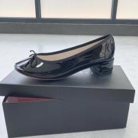 ราคา รองเท้าแตะหนังสไตล์ Repetto สำหรับผู้หญิง พื้นยาง หัวเข็มขัด ทรงปากตื้น ส้นกลาง รองเท้าทำงาน รองเท้าแตะสีแดง รองเท้าแตะสำหรับงานแต่งงาน (24664611437)