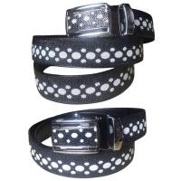 ราคา เข็มขัดหนังปลากระเบน หัวเข็มขัดเป็นหัวออโต้ สายหนังสีดำ ลายจุด เข็มขัดเเบบเท่ห์ๆ หนังปลากระเบนเเท้ๆ เป้นลายสีขาวจุดๆ ใส่ไปทำงานในออฟฟิศกับกางเกงสเเล็ค ดูสวนเด่นไม่เหมือนใคร สายหนังสีดำ เป็นลายจุดๆสีขา