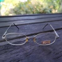 ราคา กรอบแว่นตา แว่นตาวินเทจ แว่นเก่าเก็บยุค 90 s รุ่น Silver Klang กรอบสีเงิน ทรงเหลี่ยมมน รองรับการนำไปตัดเลนส์สายตา วินเทจแท้ หายาก โดยชินตา (12582915024)