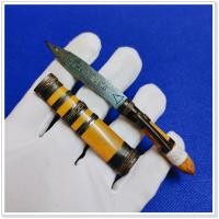 ราคา มีดปากกาหลวงพ่อกวย มีดหมอหลวงพ่อกวย ชุตินธโร จารยันต์เต็มใบ ด้ามและฟักสีกระดูกเก่า สินค้าสต็อคแน่น (17500700088)