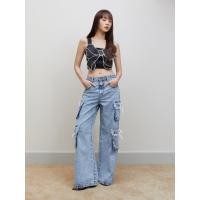 ราคา Pomelo เสื้อครอปสายเดี่ยวแต่งดีเทลโบว์เพชร Rhinestone Bow Motif Cami Top (22881496811)