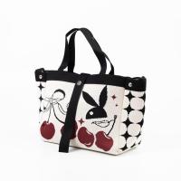 ราคา PLAYBOY รุ่น Cerise Bag กระเป๋าผ้าผู้หญิง รหัส ST BS253PB136 ดีไซน์กระเป๋าผ้าไหมพรม มี 3 สี (24939682724)