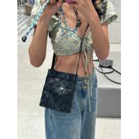 ราคา BAO BAO ISSEY MIYAKE Geometric Design Crossbody Bag Elegant Shoulder Handbag (24458793827)