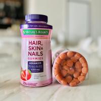 ราคา วิตามิน NATURES BOUNTY Hair SkinNails Biotin 5000 mcg 250 Softgels Nature Bounty 6000mcg รสสตอเบอรี่ 230 Gummies (22043337683)