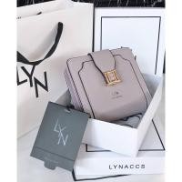 ราคา กระเป๋าสตางค์ใบสั้น lynงานแท้outlet มี 4 สี ดำ ม่วง กากี ครีม มี 2 ตัวเลือกเเบบชุดธรรมดาเเละชุดของขวัญ (24262286457)