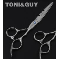 ราคา TONI GUY กรรไกรตัด ขนาด 6 นิ้ว รุ่น Japan ของแท้ สำหรับช่างตัดผมมืออาชีพเลือกใช้ ผลิตจากเหล็กสแตนเลส เกรด A คุณภาพสูง คมกริบ ไม่เป็นสนิม แข็งแรงทนทาน ใช้งานยาวนาน จาก UK สีเงิน (334988338)