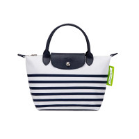 ราคา Longchamp ชุดกระเป๋าทรงสี่เหลี่ยมมีหูหิ้วสะพายไหล่ LE PLIAGE ของผู้หญิงของแท้ขนาดเล็กหูหิ้วสั้นพับได้กระเป๋าสตรีกันน้ำลายทางผ้าไนลอนกระเป๋าแบบหนีบแขนไหล่เดียวหัวเข็มขัดฝาพับหนังกระเป๋าทรงเกี๊ยวกันขโมย